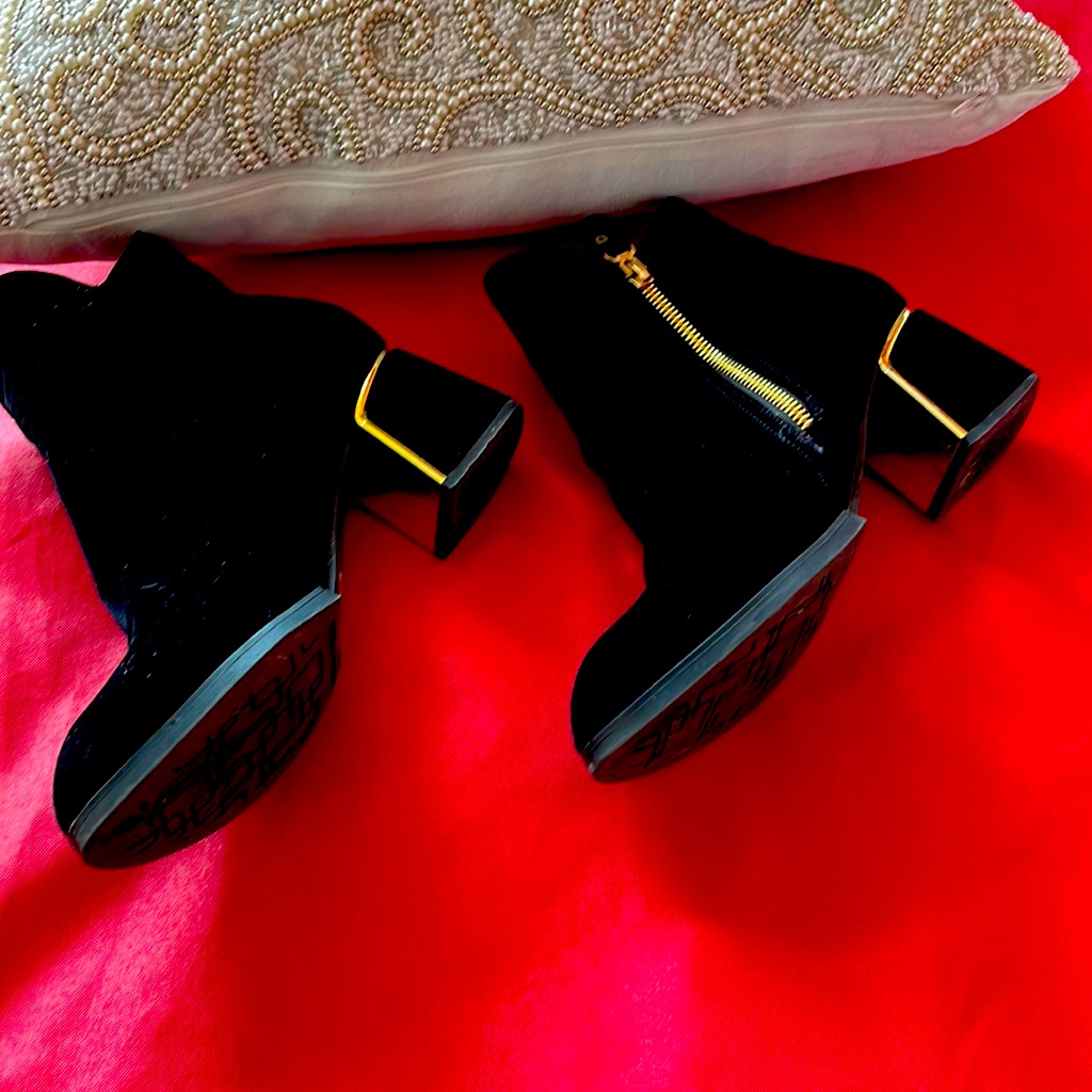 Very Clean Boot Black Size 75 Very Clean Boot Black Size 75